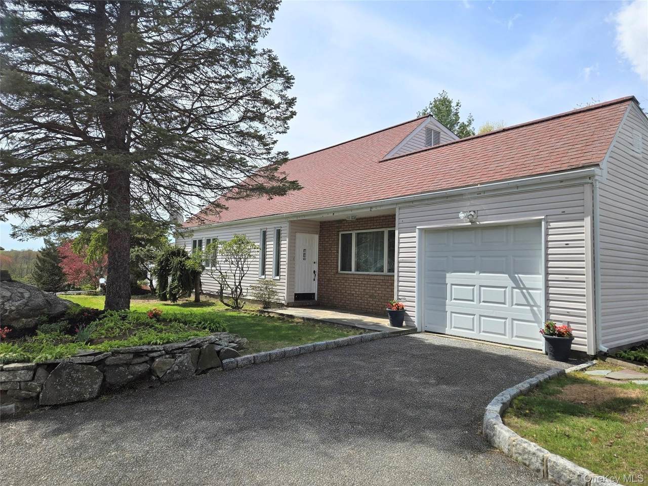 2585 Farsund Drive - Photo 1