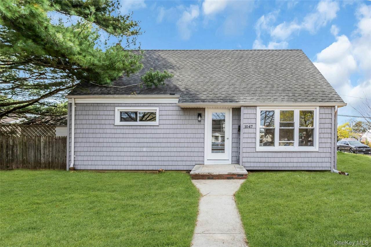 1047 Windermere Road - Photo 1