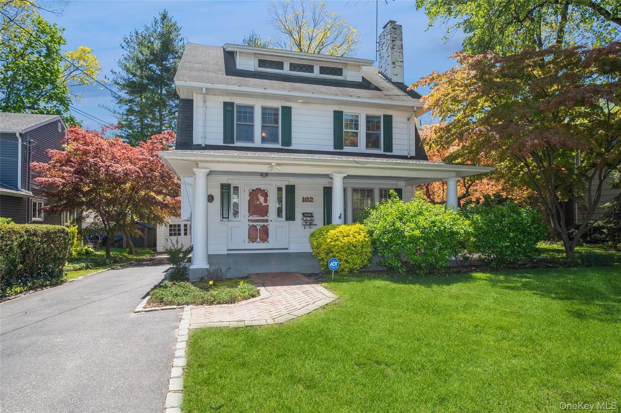 102 Reid Avenue - Photo 1