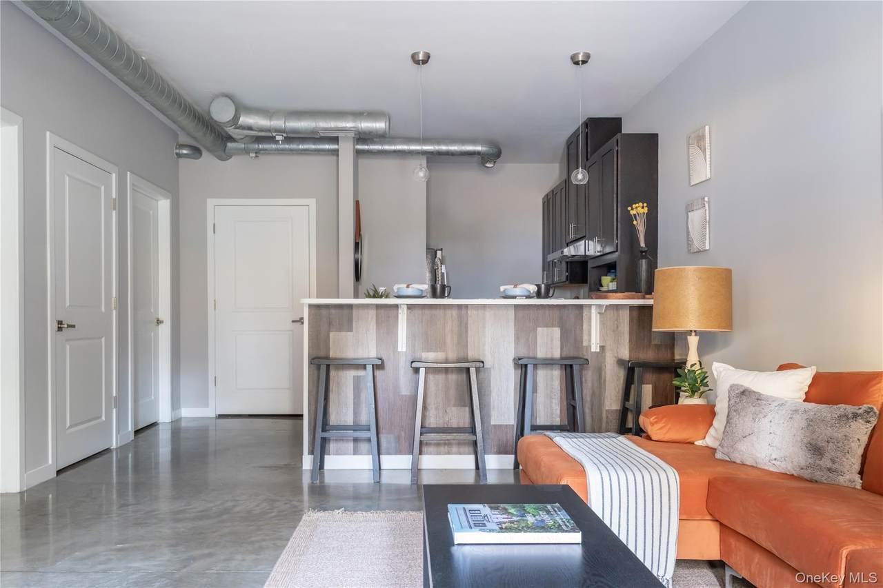 128 Vineyard Avenue - Photo 1