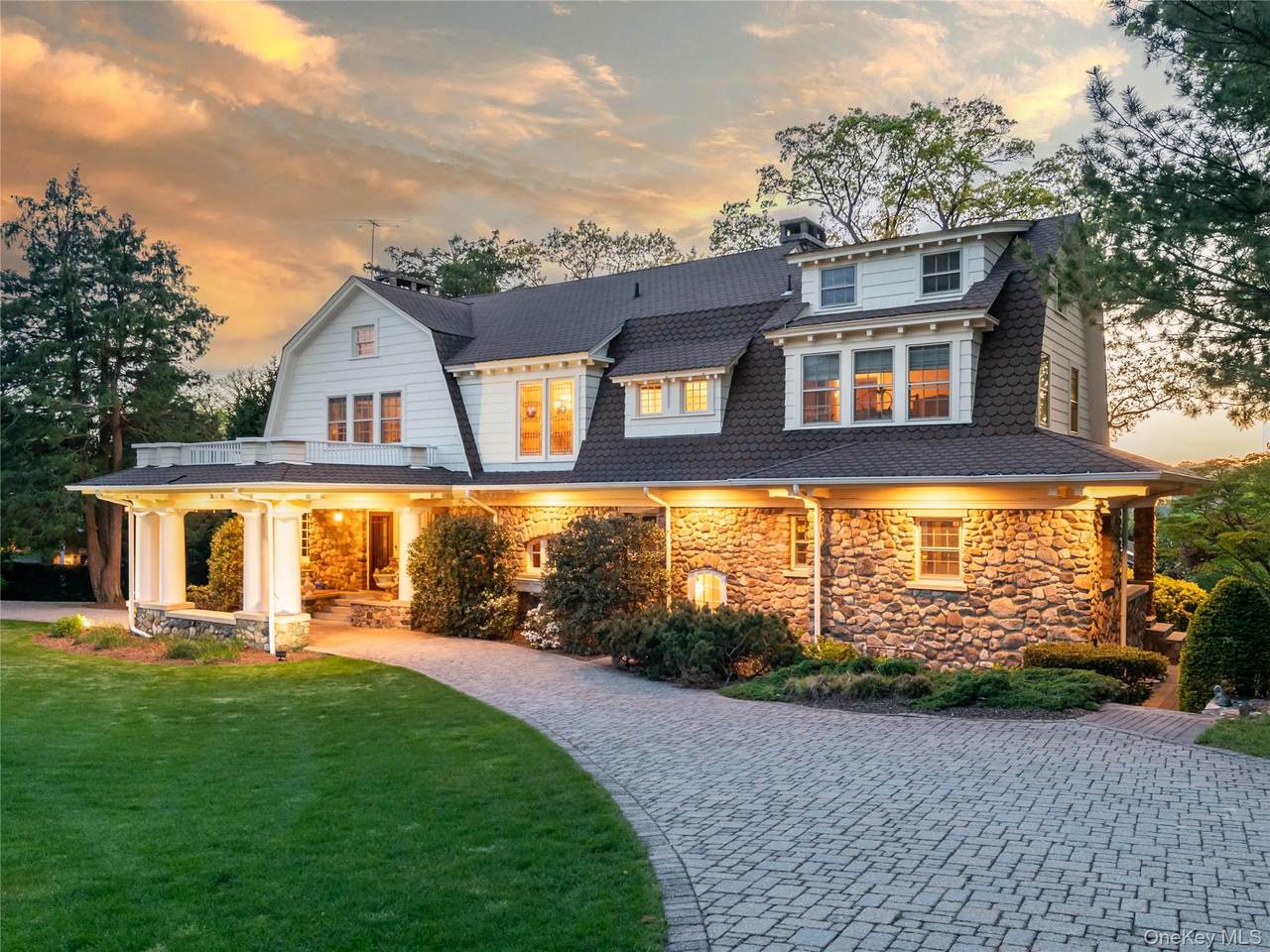 25 West Drive - Photo 1