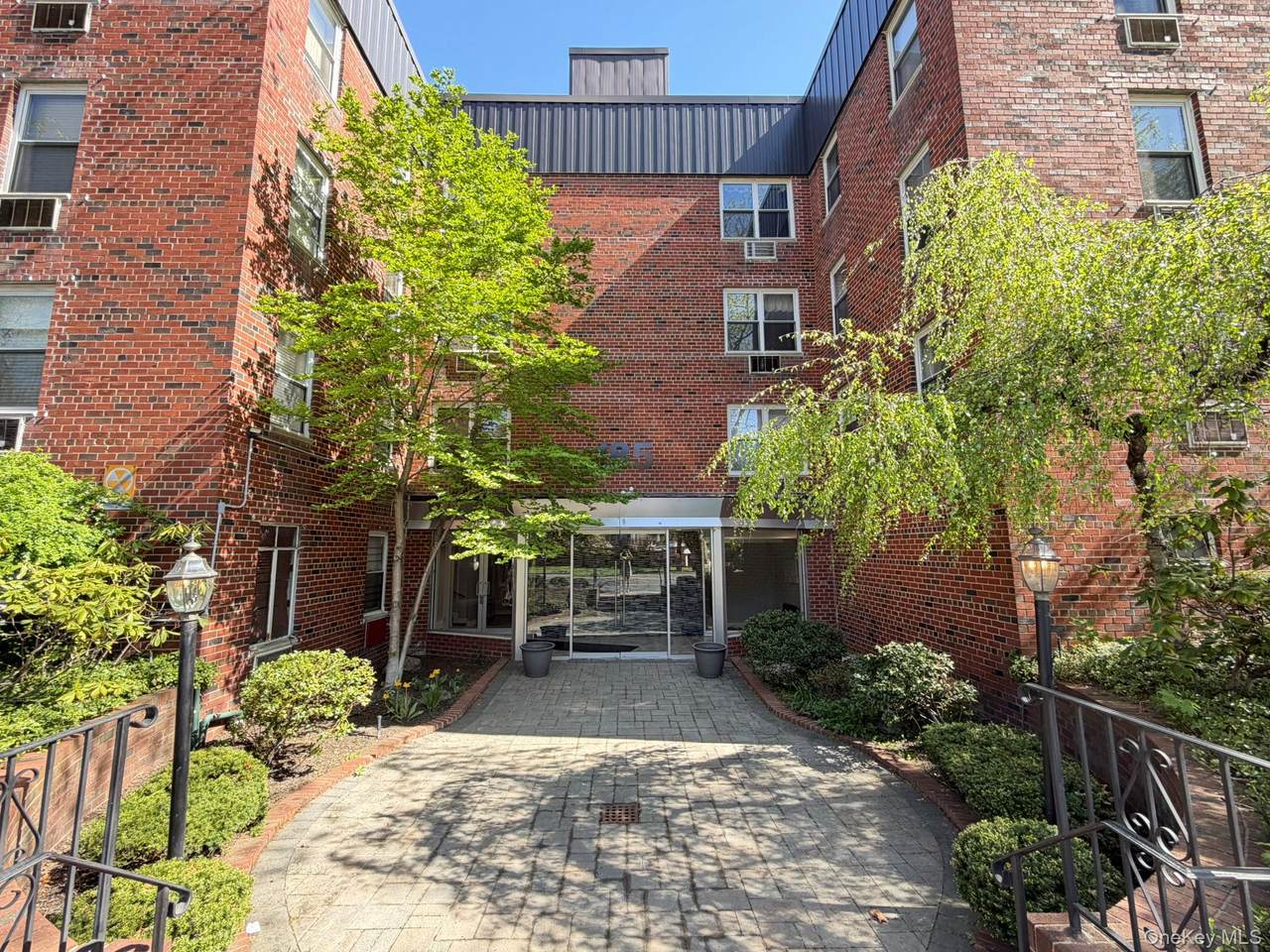 185 Middle Neck Road - Photo 1