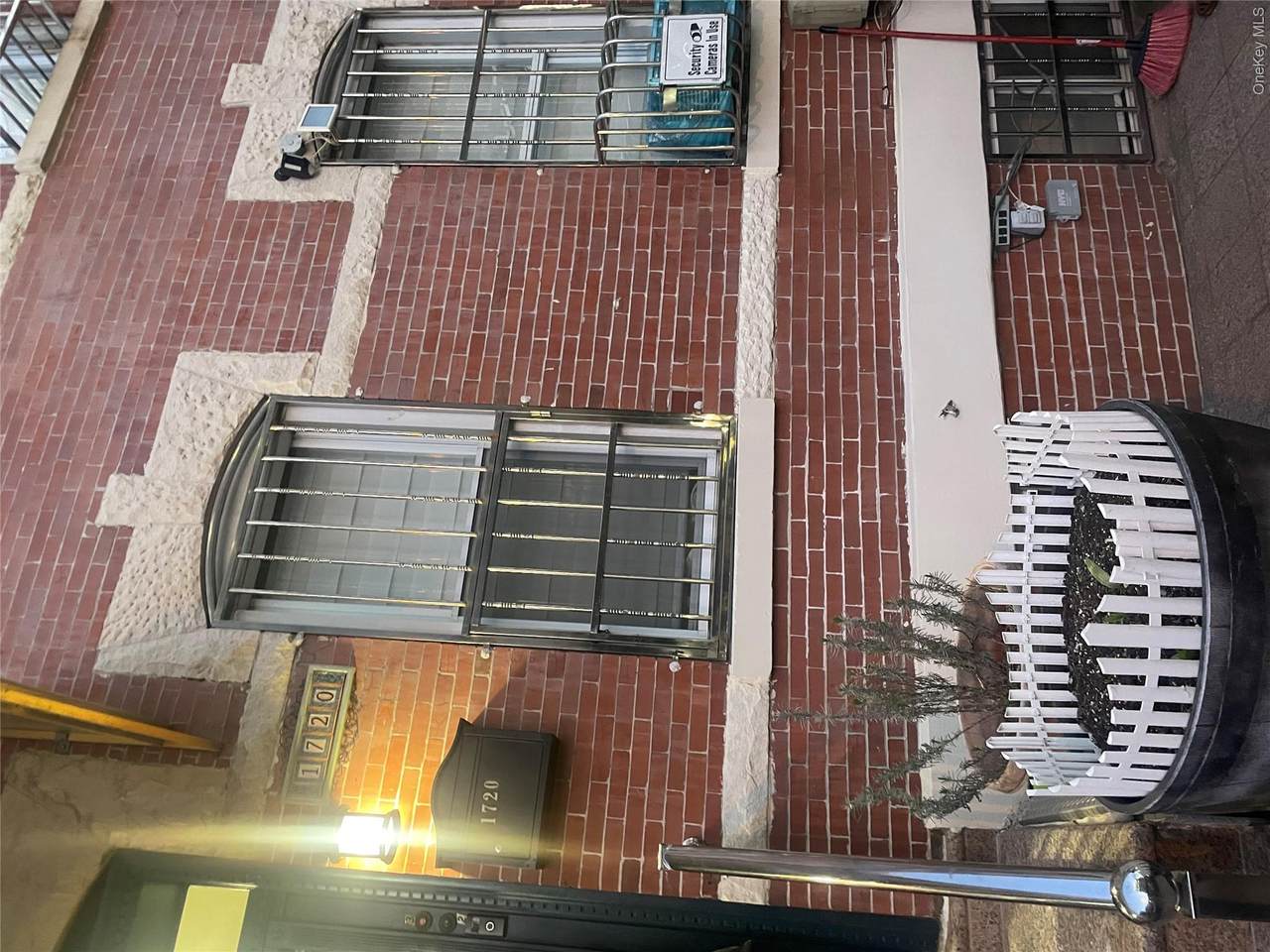1720 Menahan Street - Photo 1