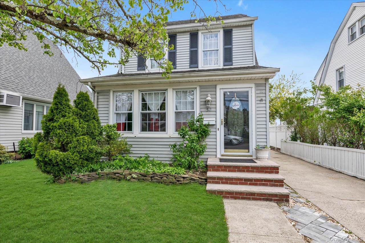 52 Syracuse Street - Photo 1