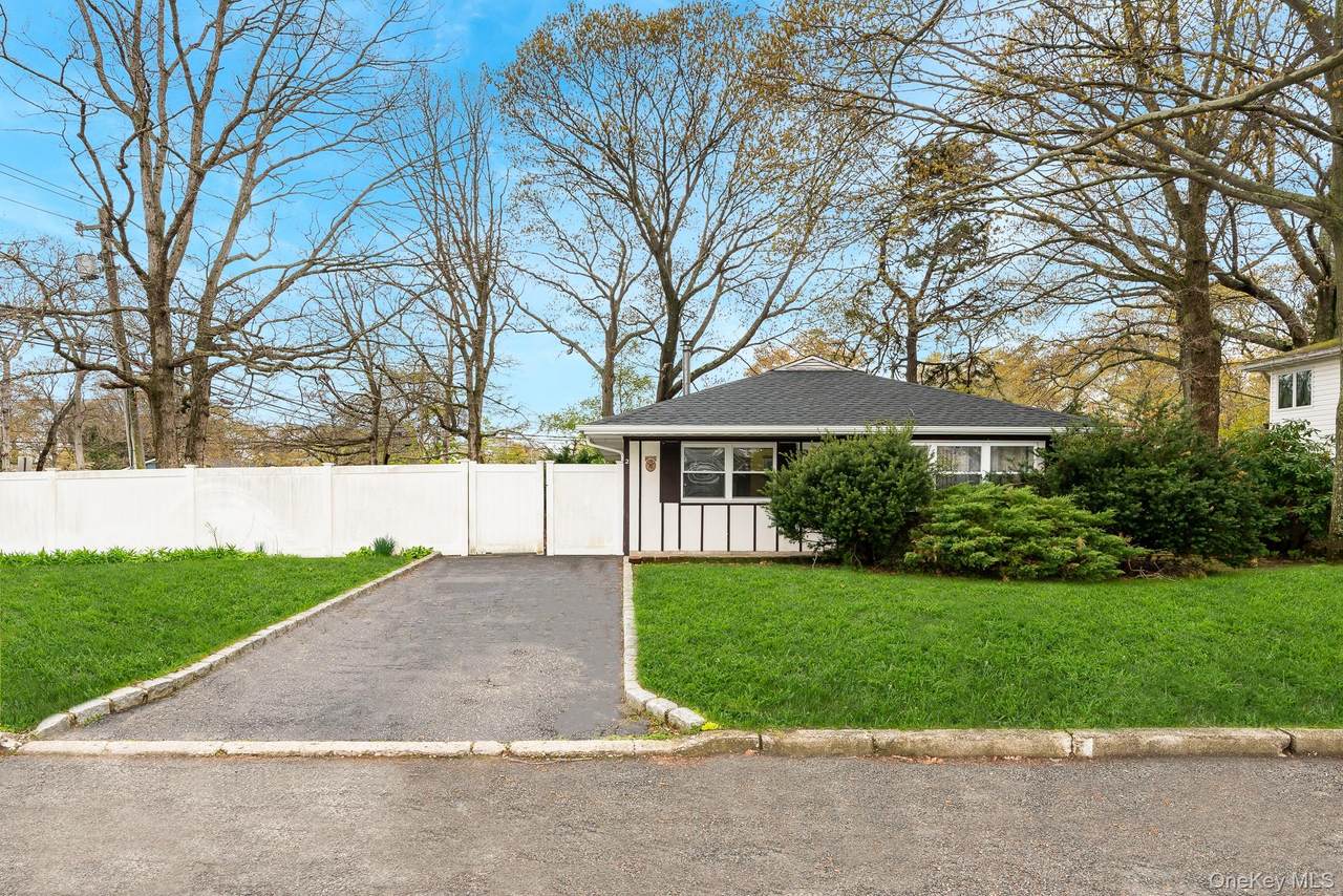 2 Arleen Avenue - Photo 1