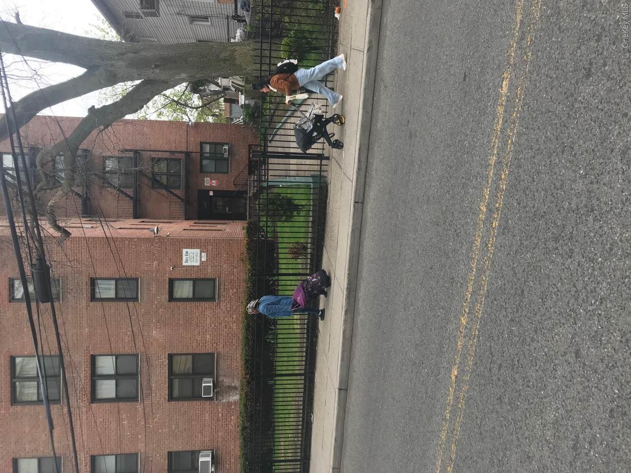 2287 Mott Ave - Photo 1