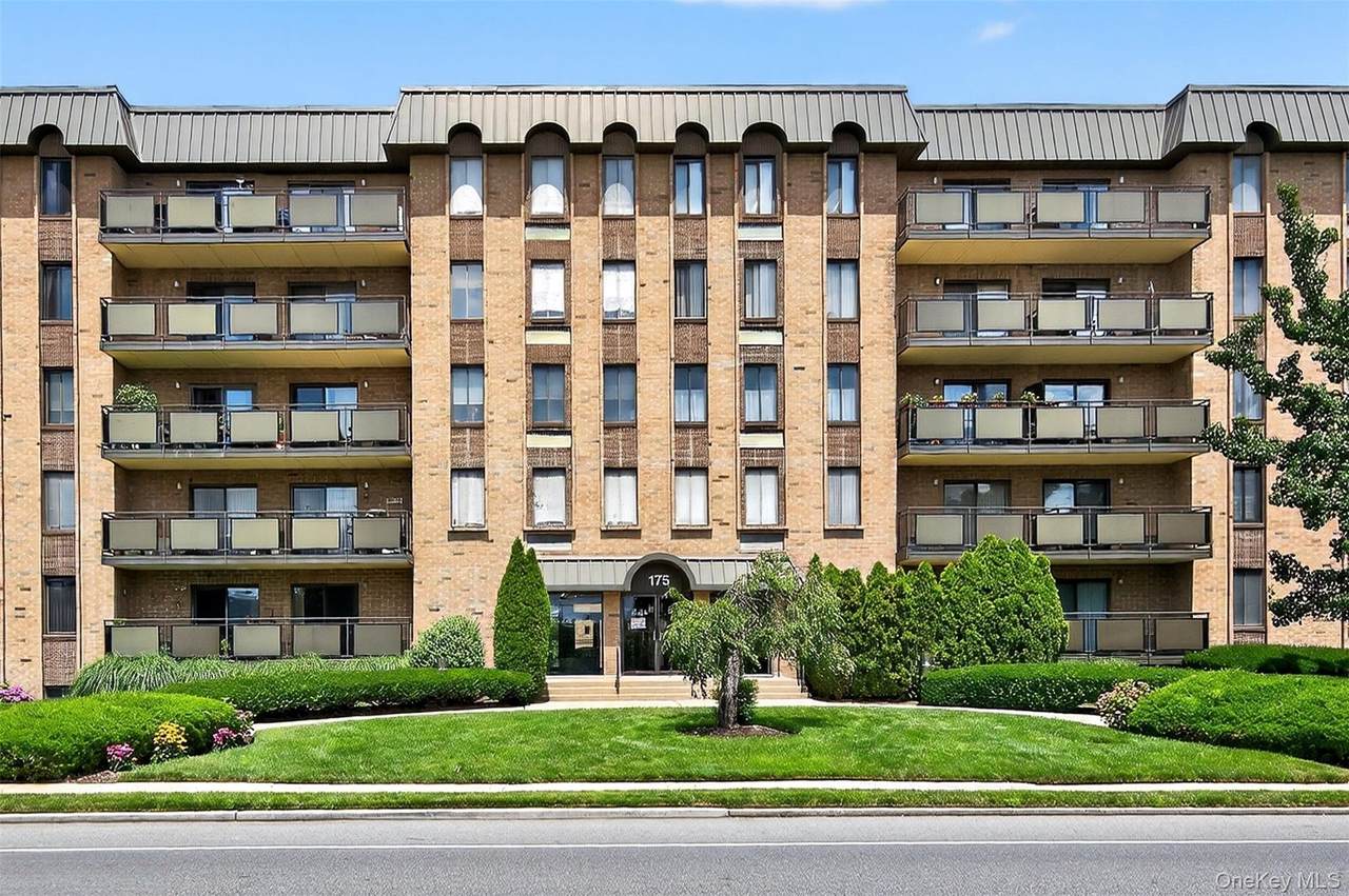 175 Maple Avenue - Photo 1