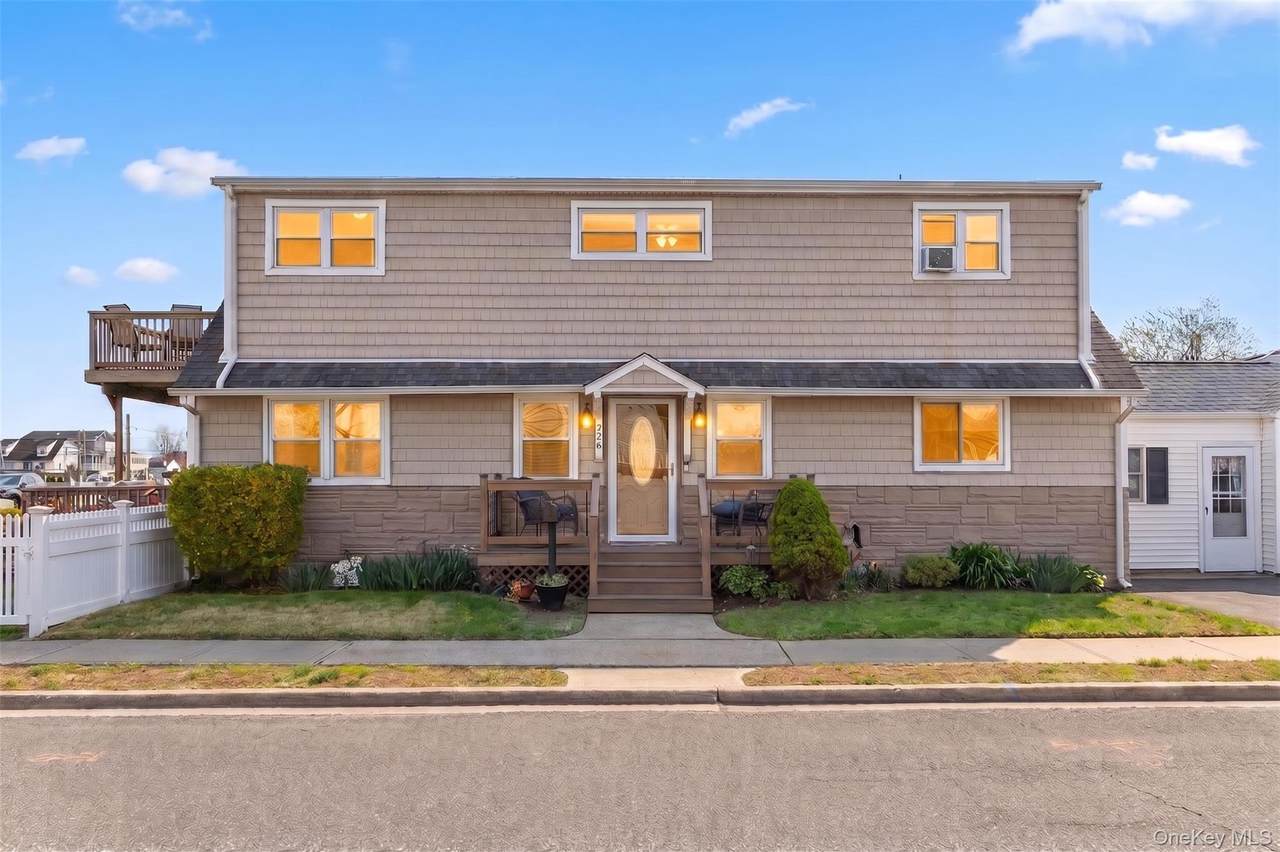 228 Riviera Drive - Photo 1