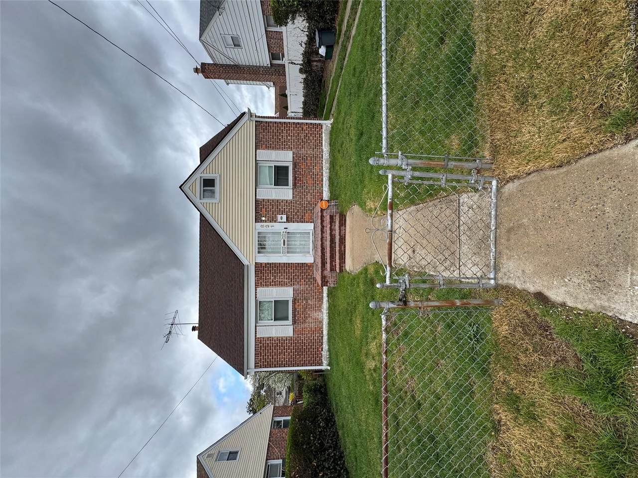 831 James Place - Photo 1