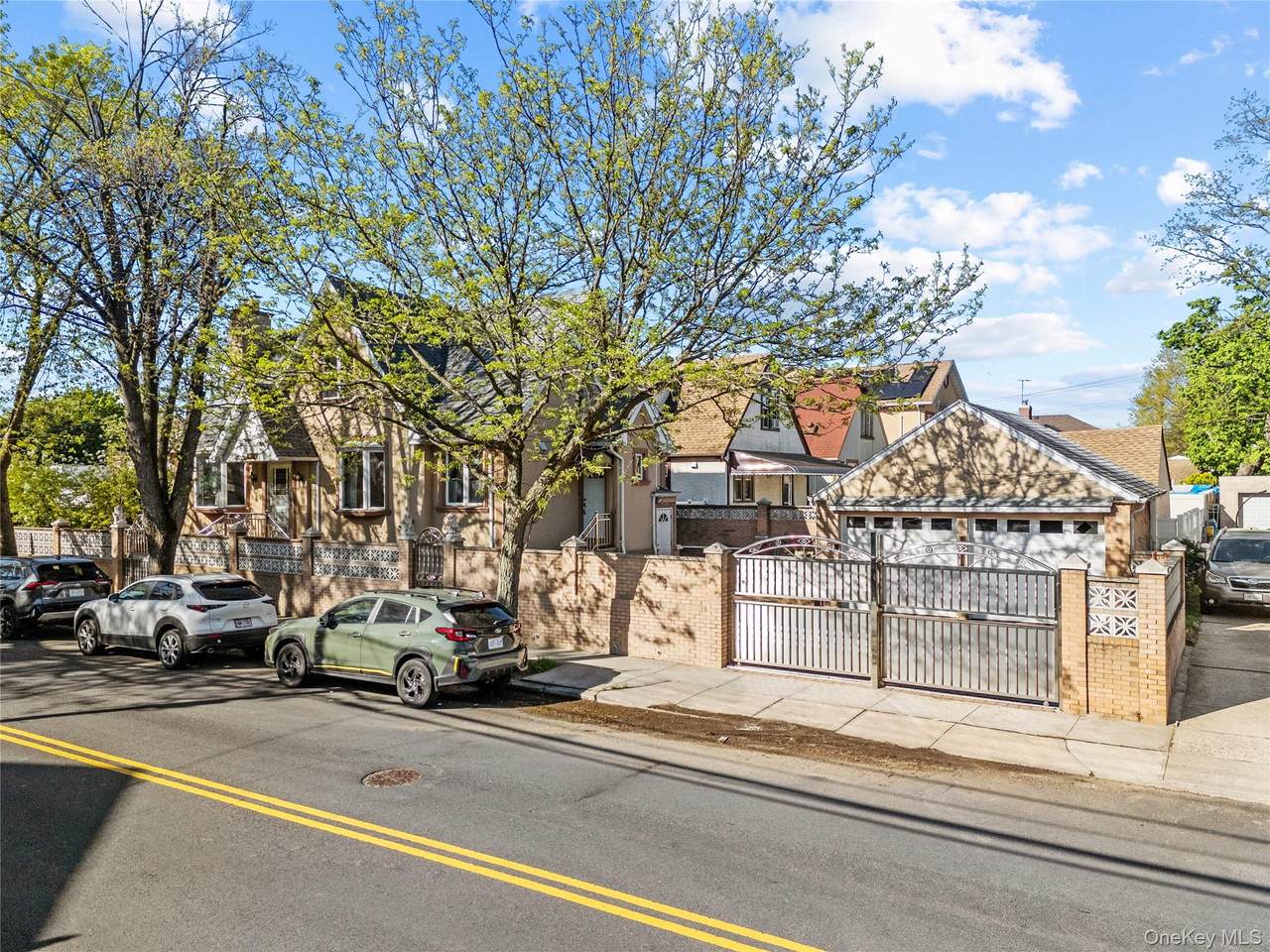 8042 168th Street - Photo 1
