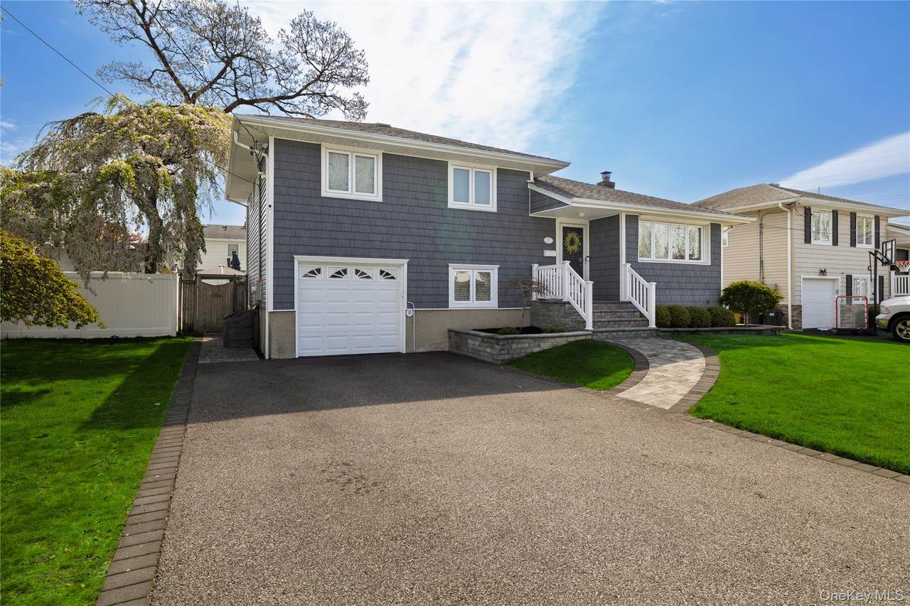 17 6th Avenue - Photo 1