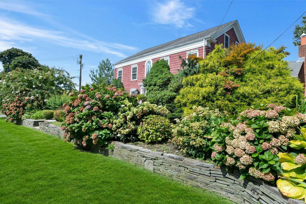 15405 Main Road - Photo 1
