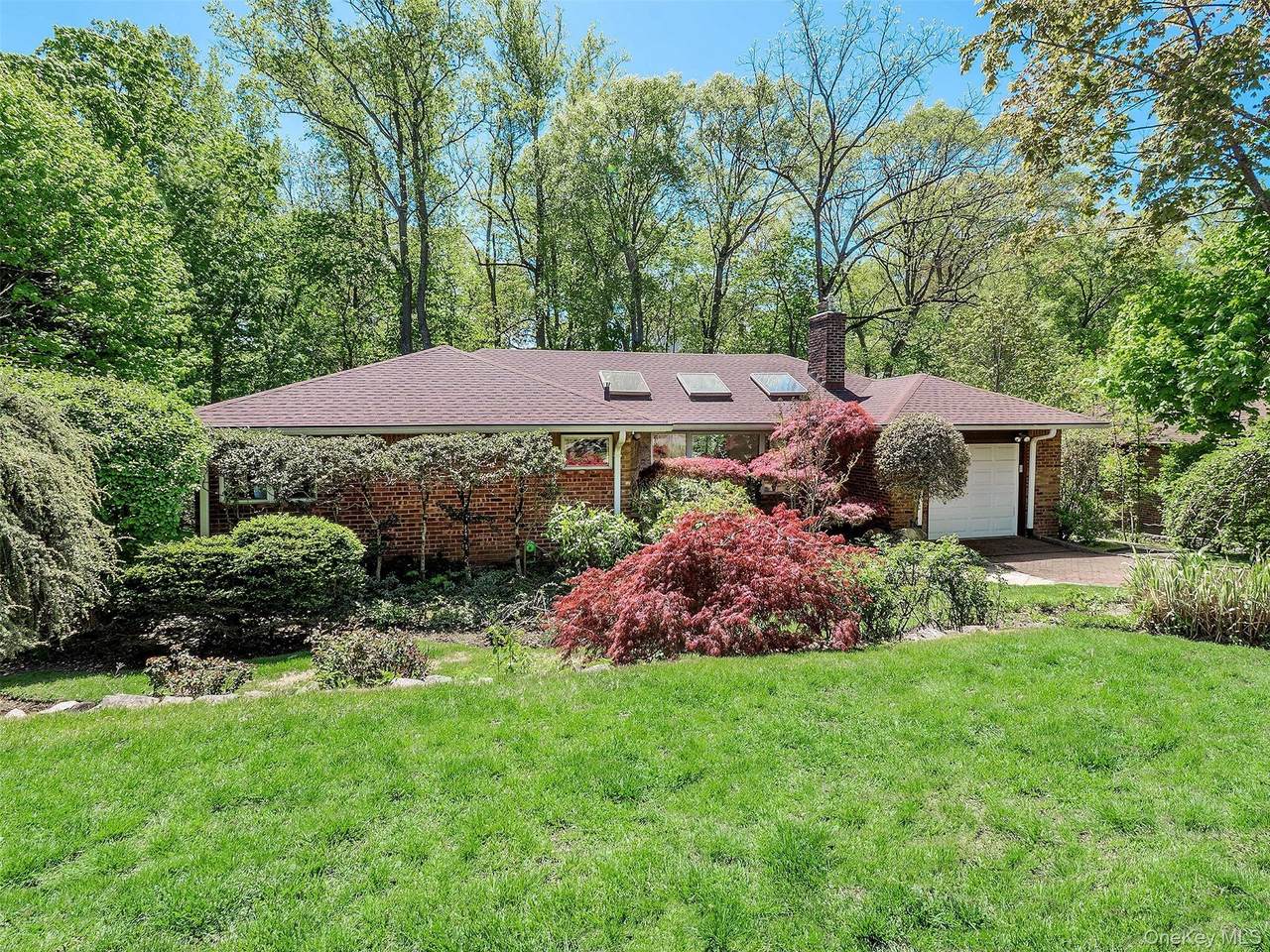 10 Jeannette Drive - Photo 1
