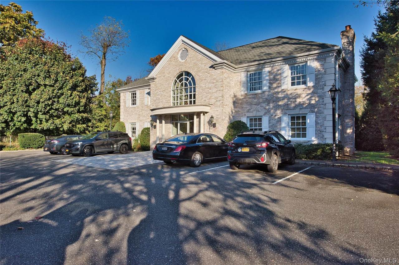 330 Willis Avenue - Photo 1