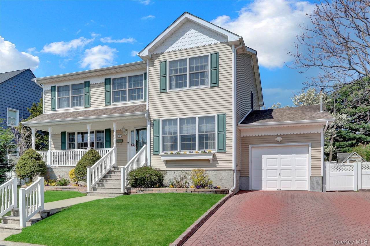 18 Hampton Road - Photo 1
