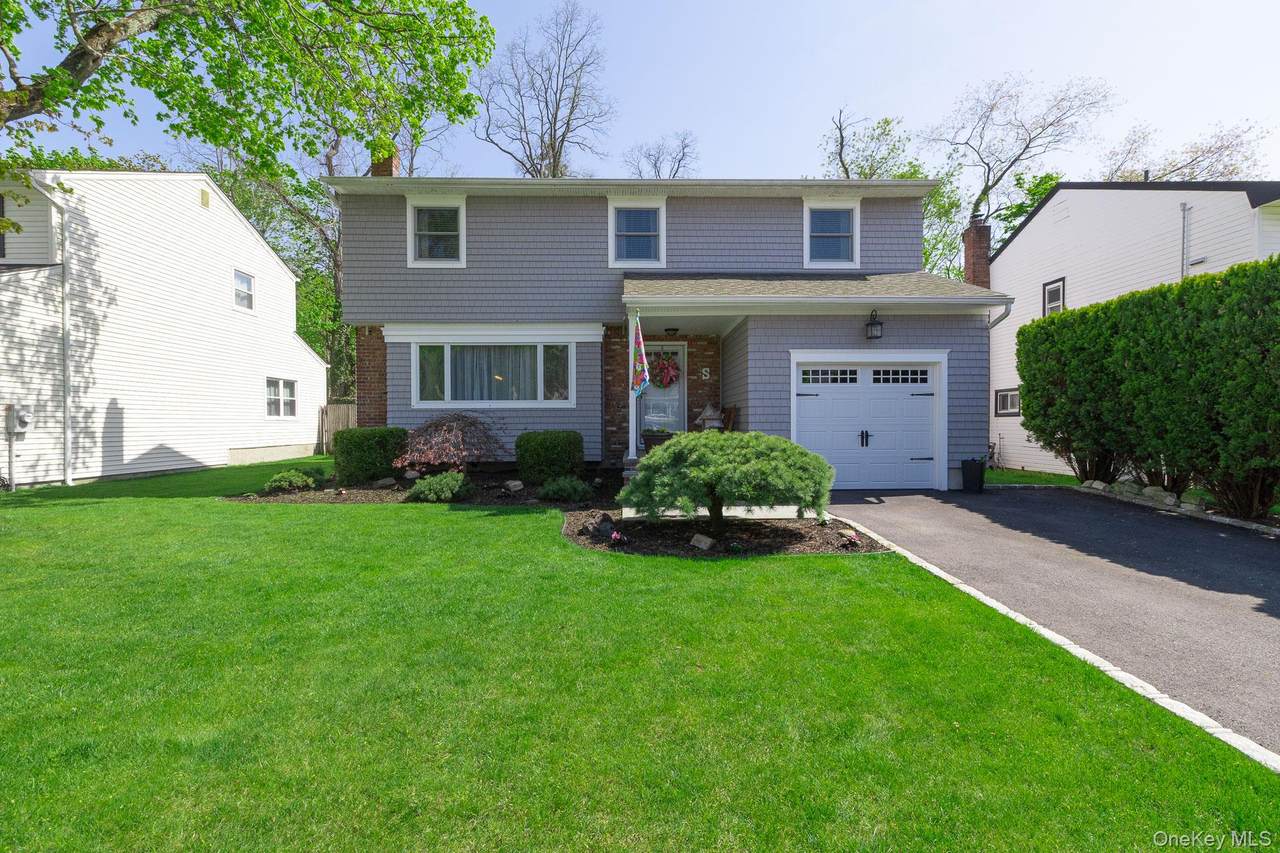 5 Regina Court - Photo 1