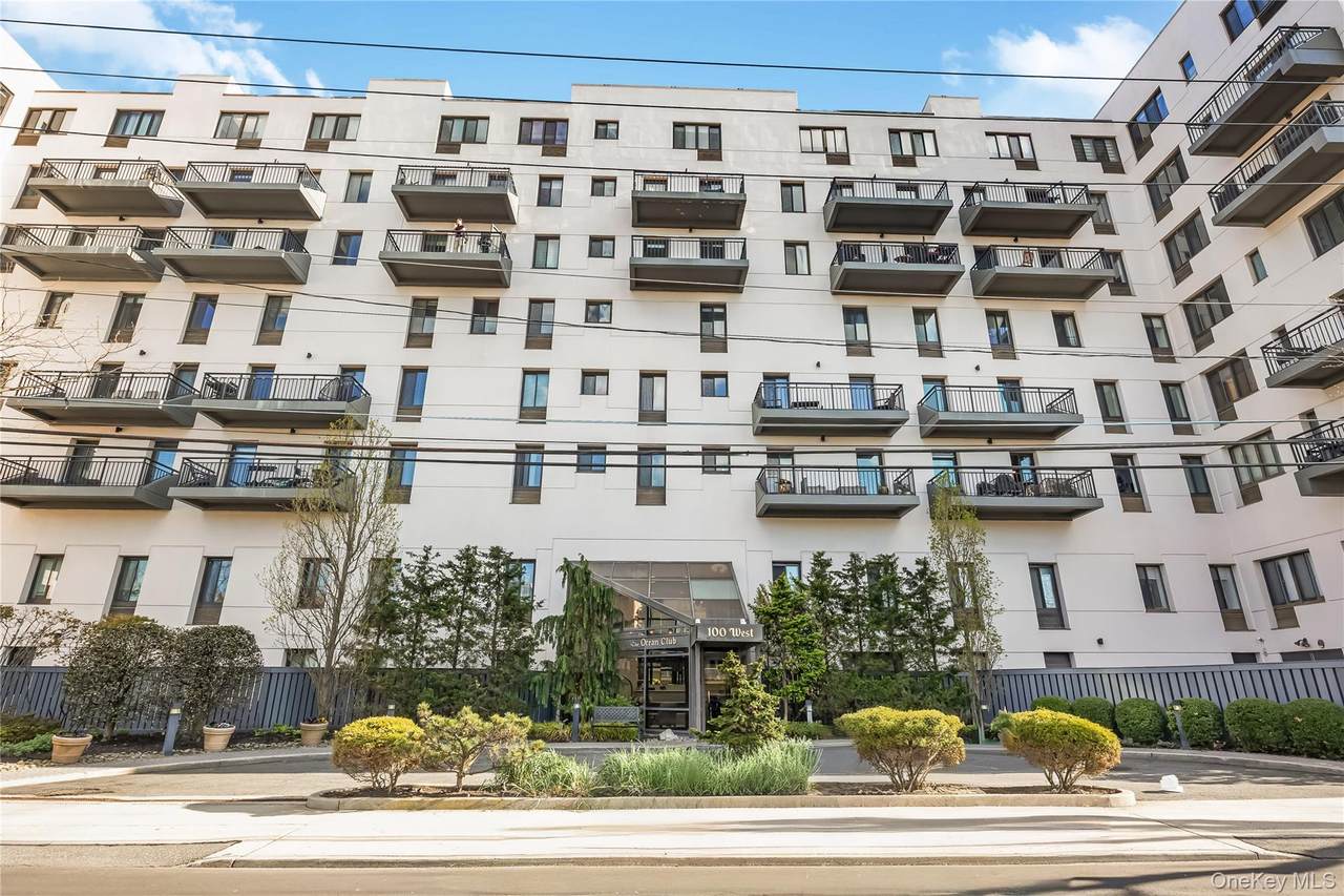 100 Broadway - Photo 1