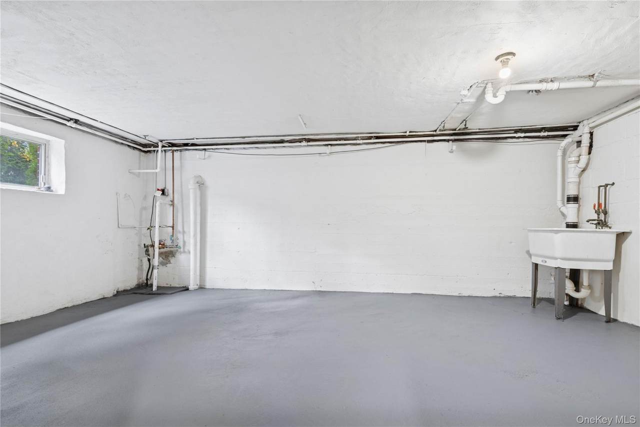 81 Midland - Photo 1