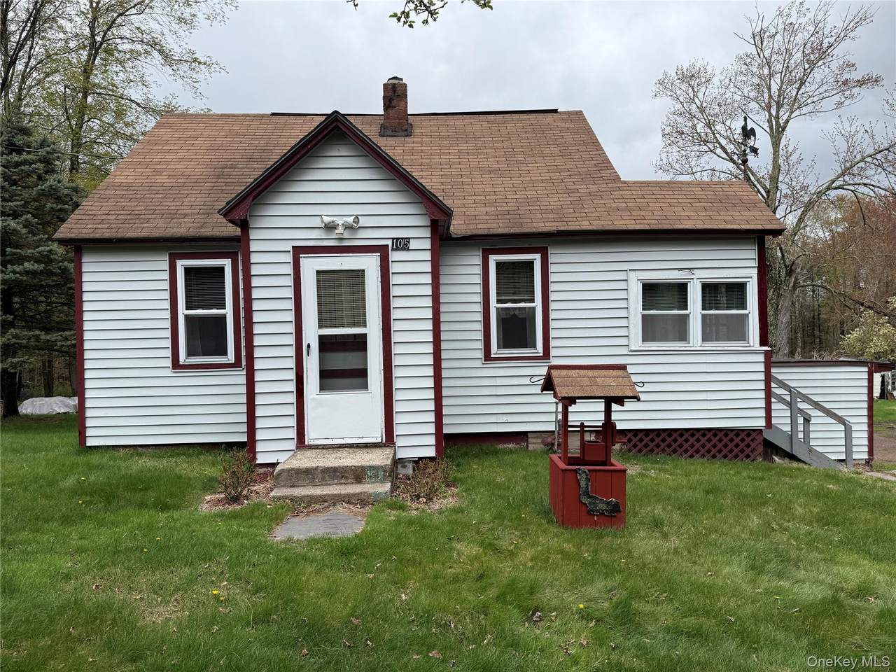 105 Southwoods Drive - Photo 1
