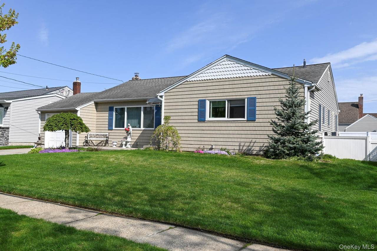 582 Western Park Drive - Photo 1