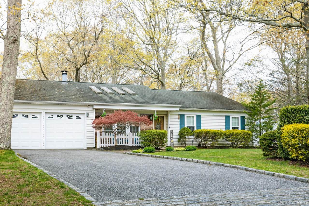 4 Mount Oak Place - Photo 1