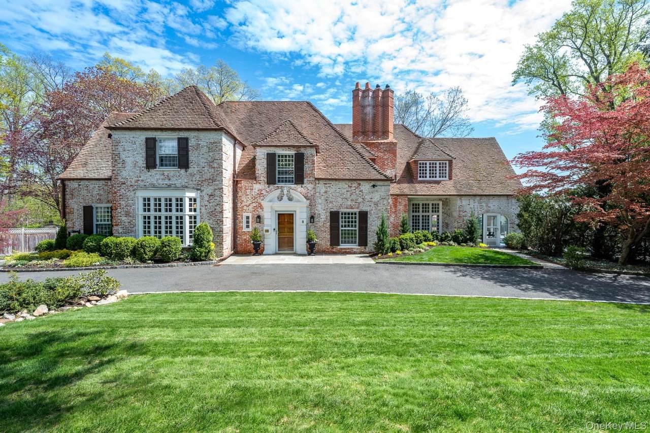 8 Rittenhouse Road - Photo 1