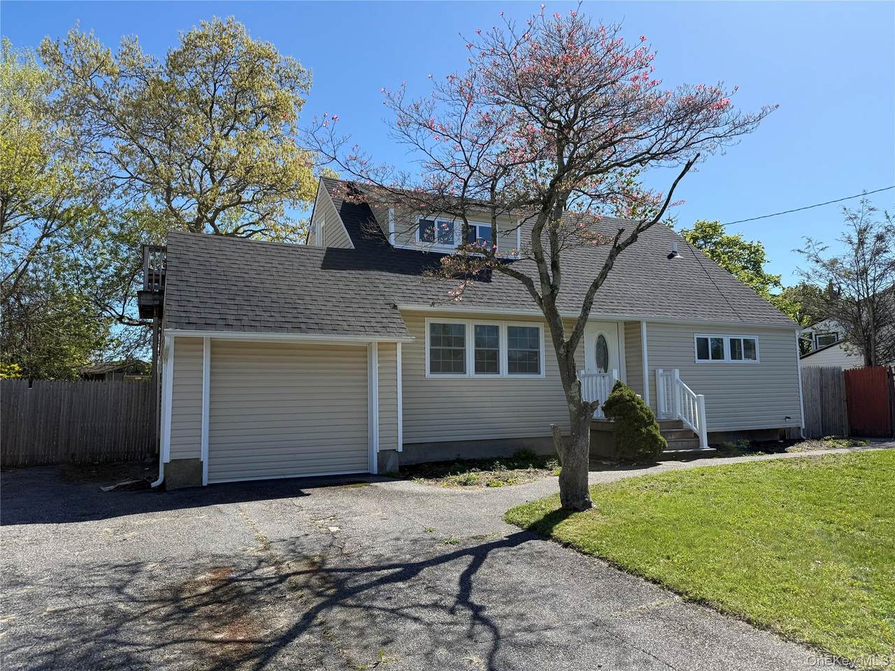 60 Meadowbrook Drive - Photo 1