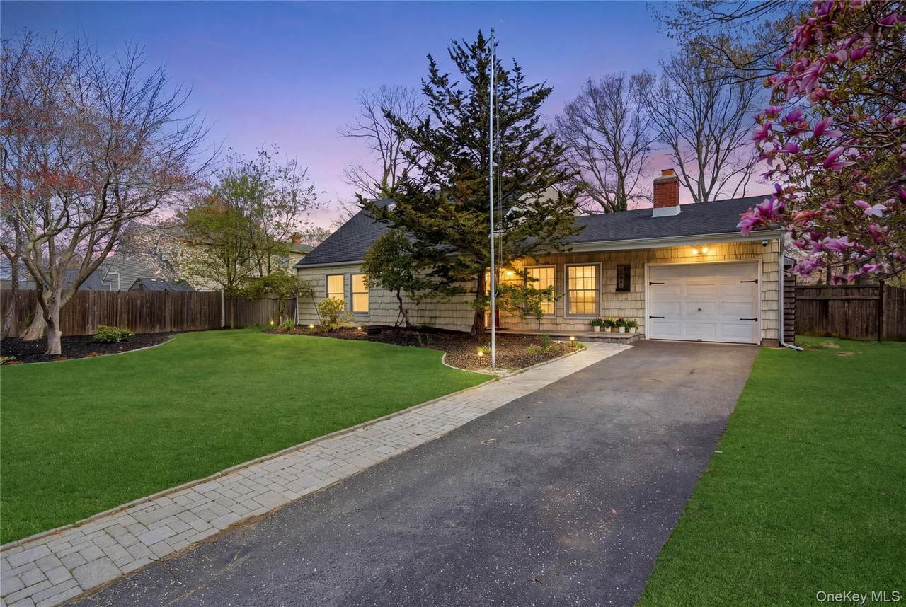 1055 Sipp Avenue - Photo 1