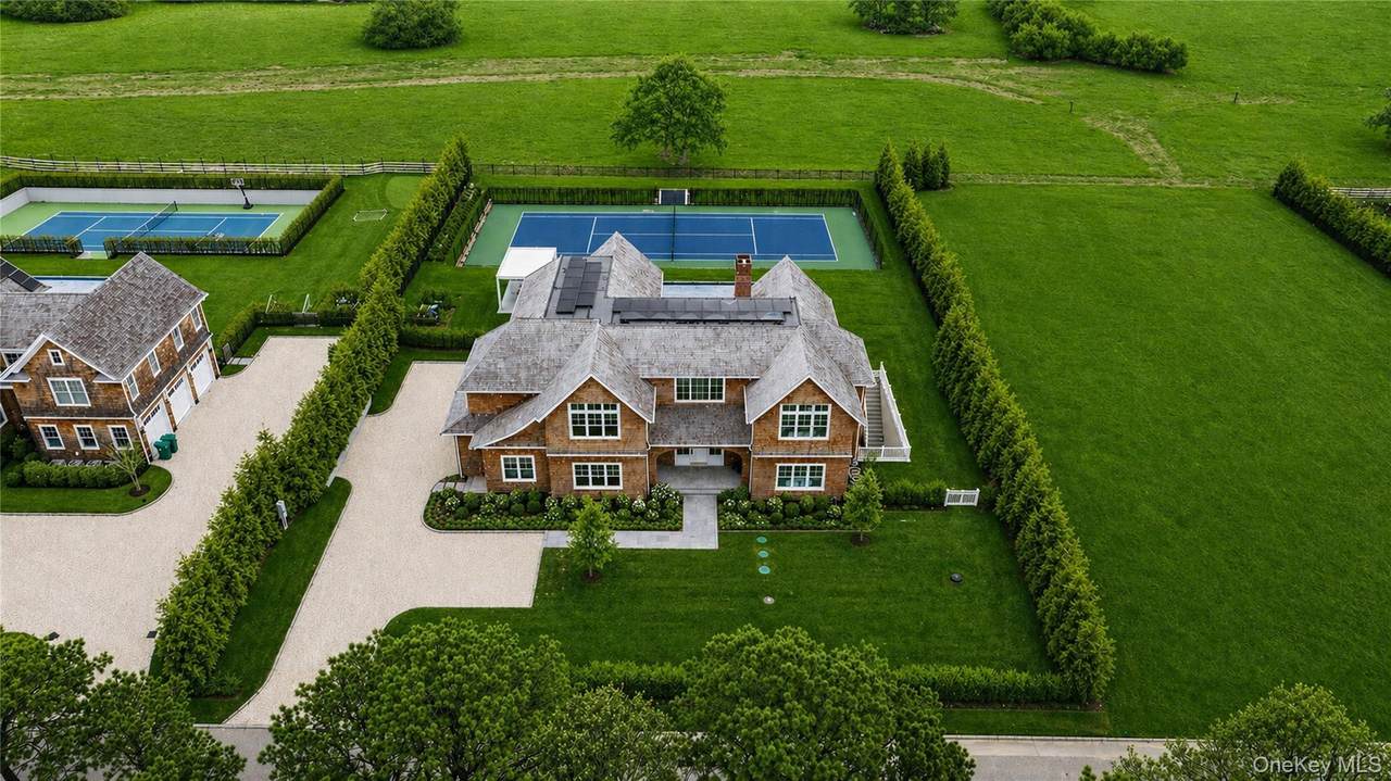 460 Edge Of Woods Road - Photo 1