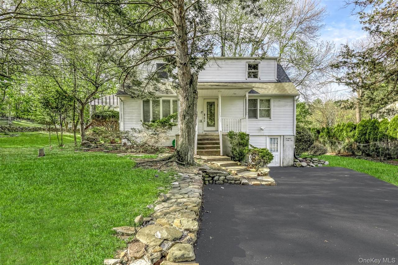 1 Hillside Avenue - Photo 1