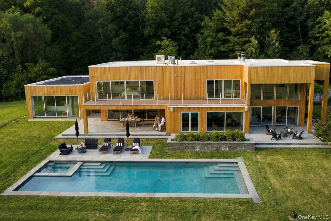 33 Ford Road - Photo 1