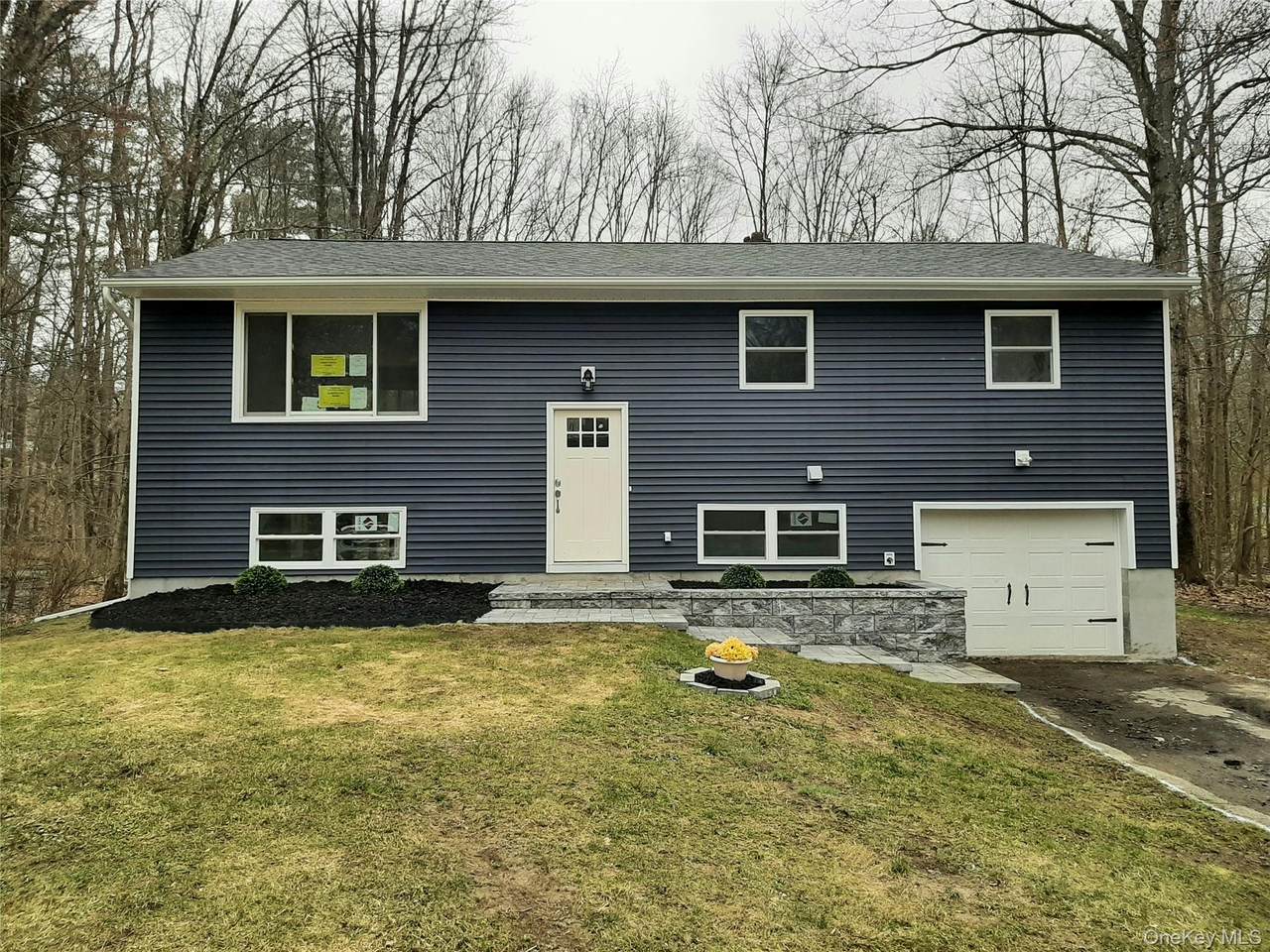 38 Pine Woods Road - Photo 1
