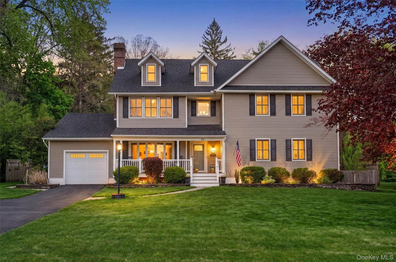 42 Parkway - Photo 1
