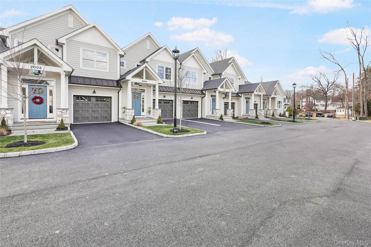 2040 Crompond Road - Photo 1