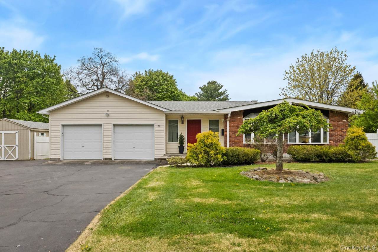 26 Carrie Lane - Photo 1