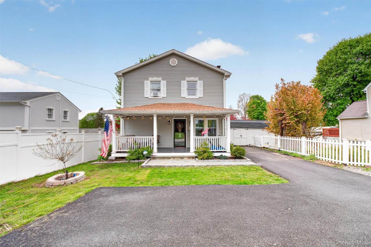 15 Roslyn Road - Photo 1