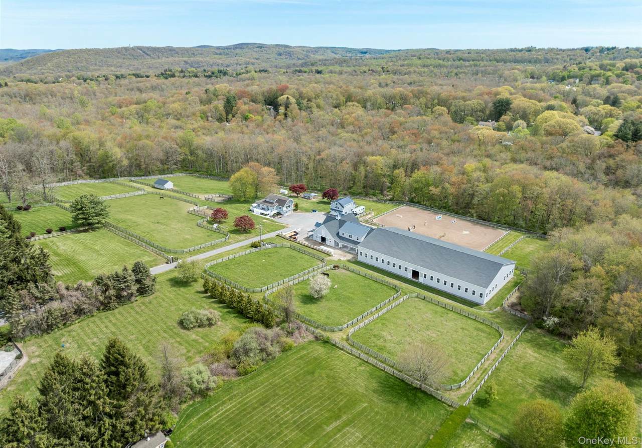 4 Star Cobb Lane - Photo 1