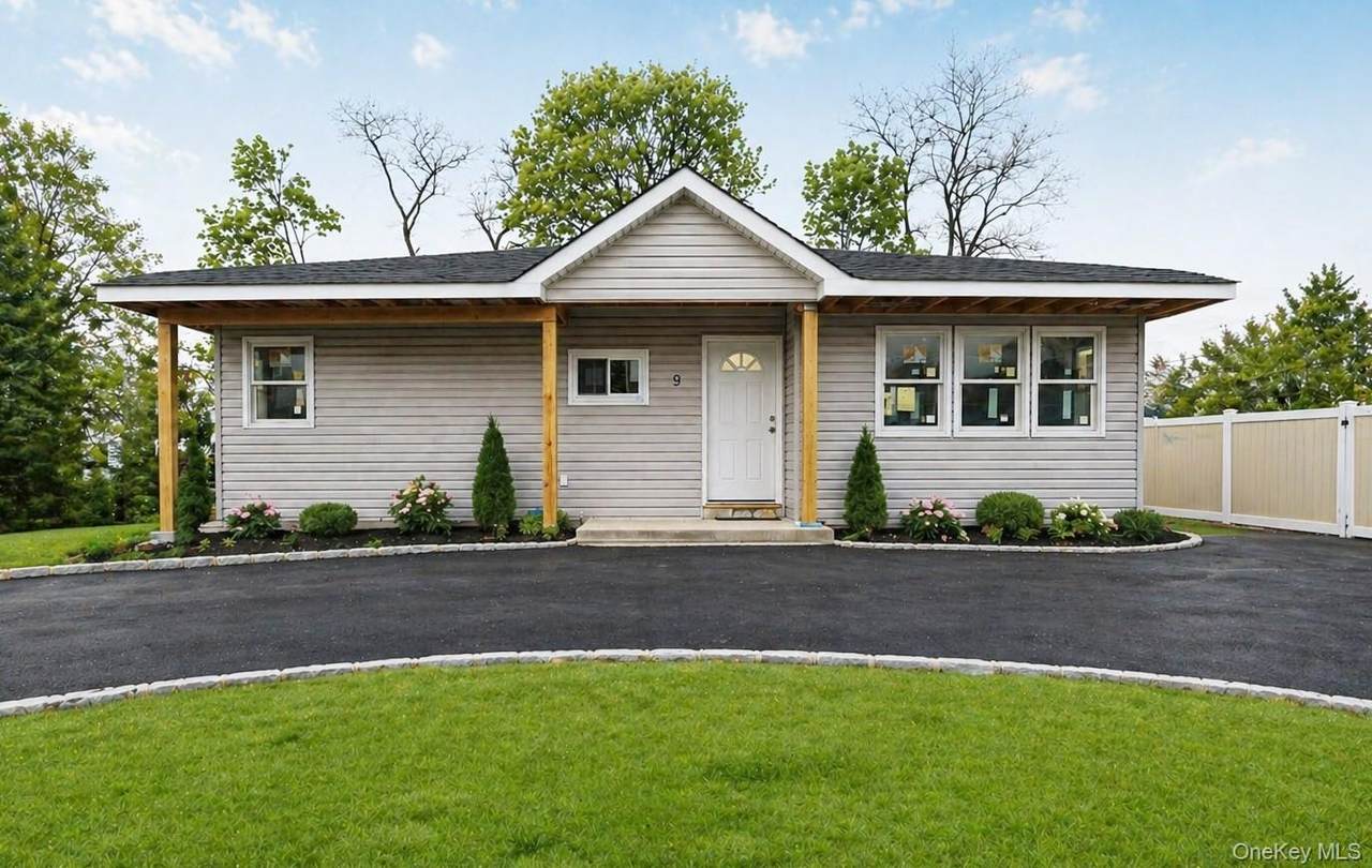 9 Emerald Lane - Photo 1