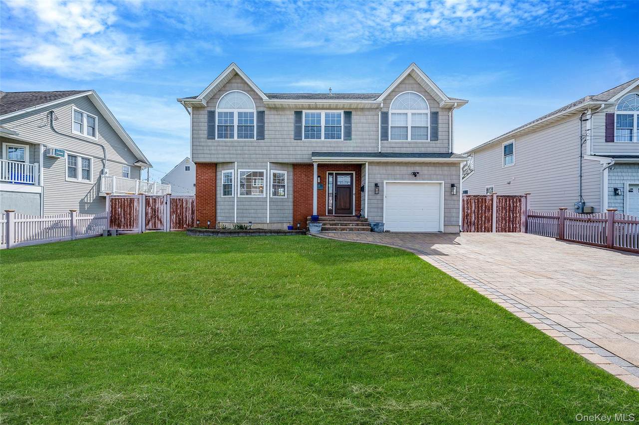 149 Bay Avenue - Photo 1