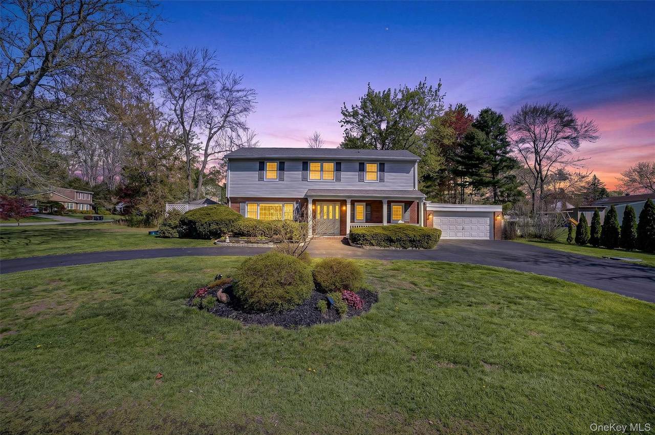 984 Fox Meadow Road - Photo 1