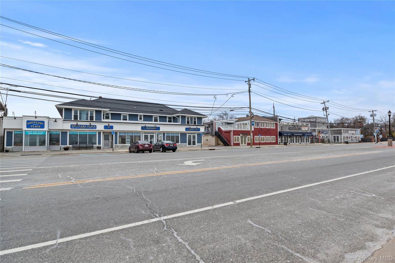 14 Bayville Avenue - Photo 1