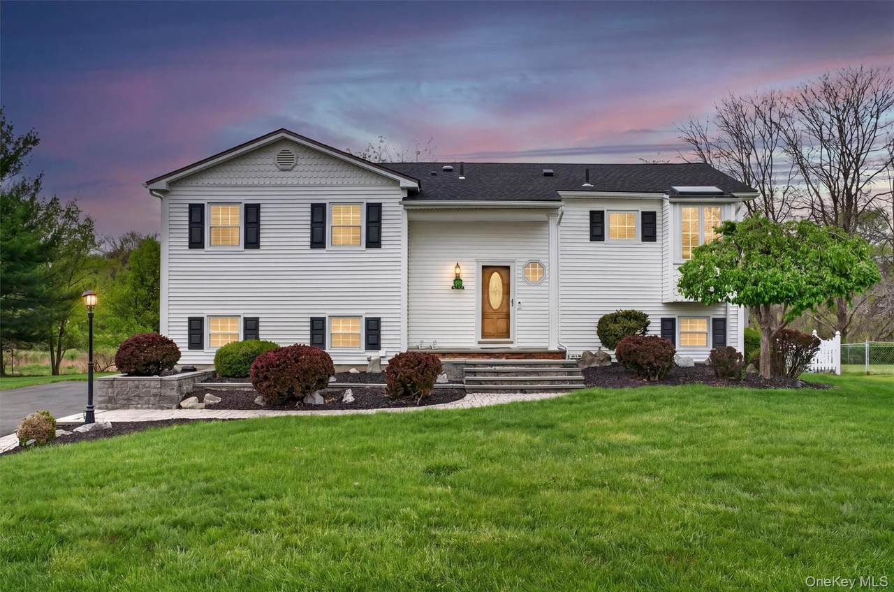9 Pilgrim Lane - Photo 1