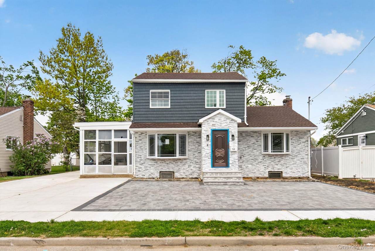 1524 Bowe Road - Photo 1