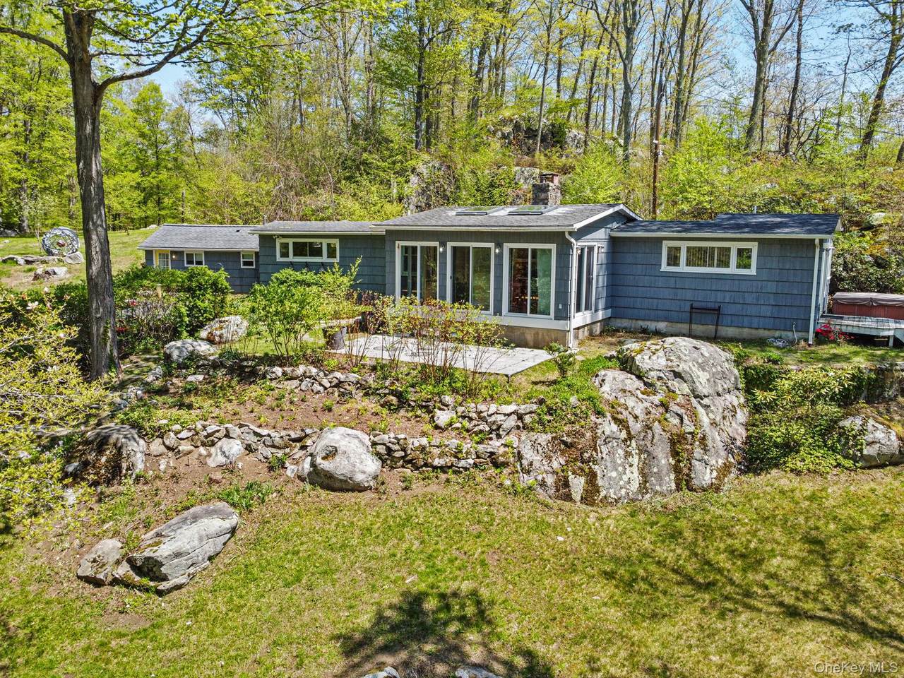 44 Tompkins Road - Photo 1