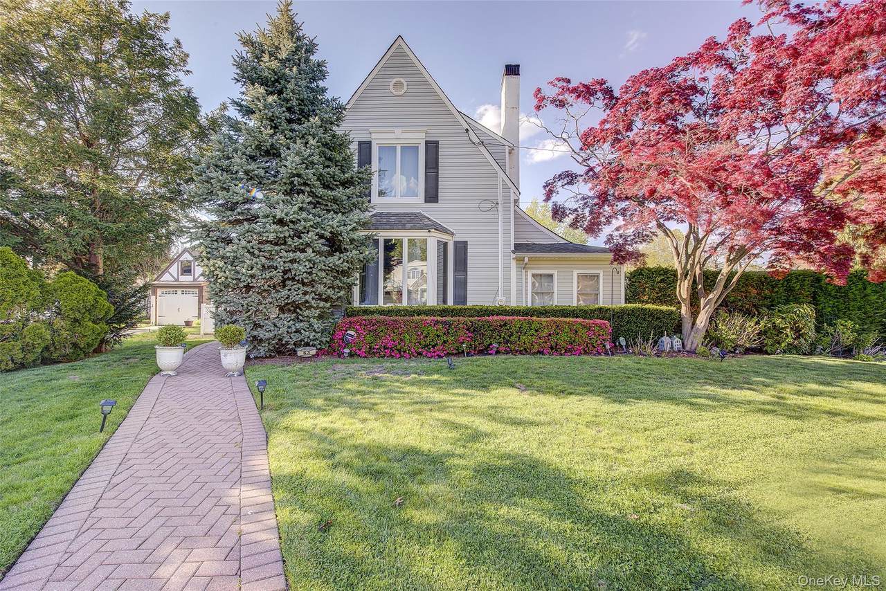 63 Buckingham Place - Photo 1