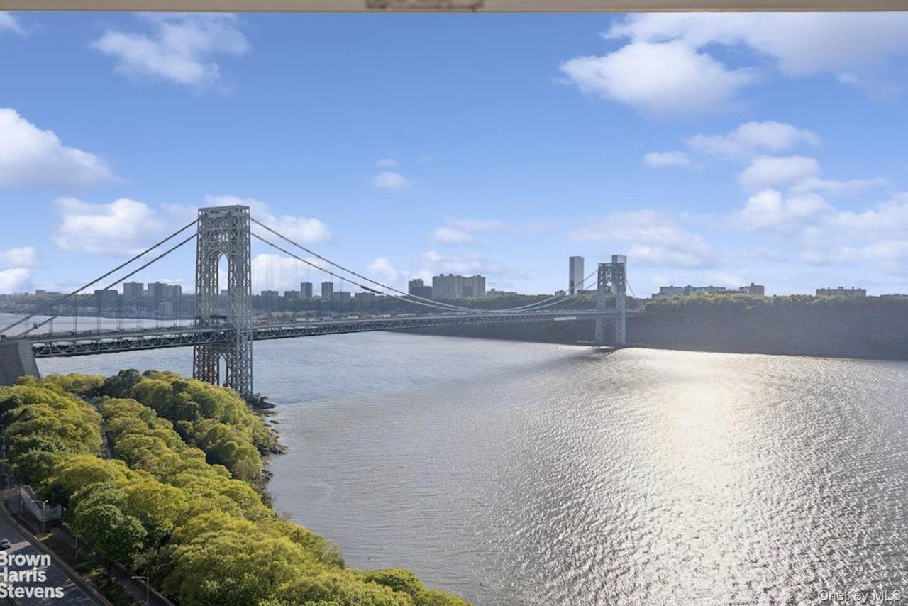 180 Cabrini Boulevard - Photo 1