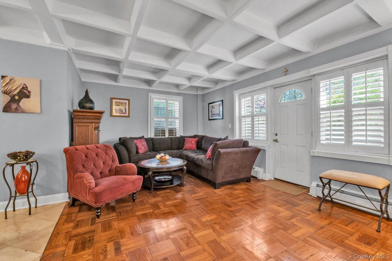 147-28 Charter Road - Photo 1