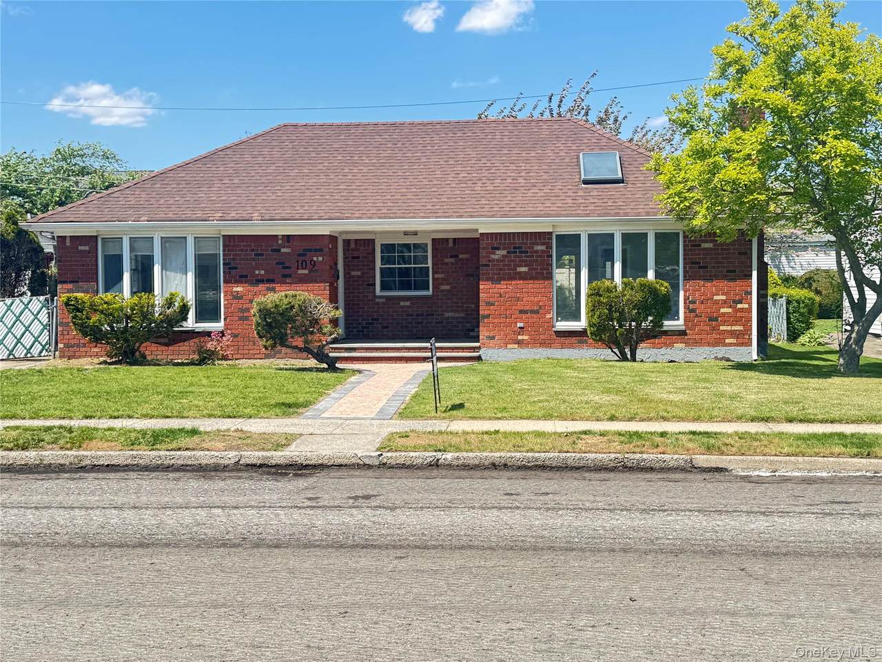 109 Evans Street - Photo 1