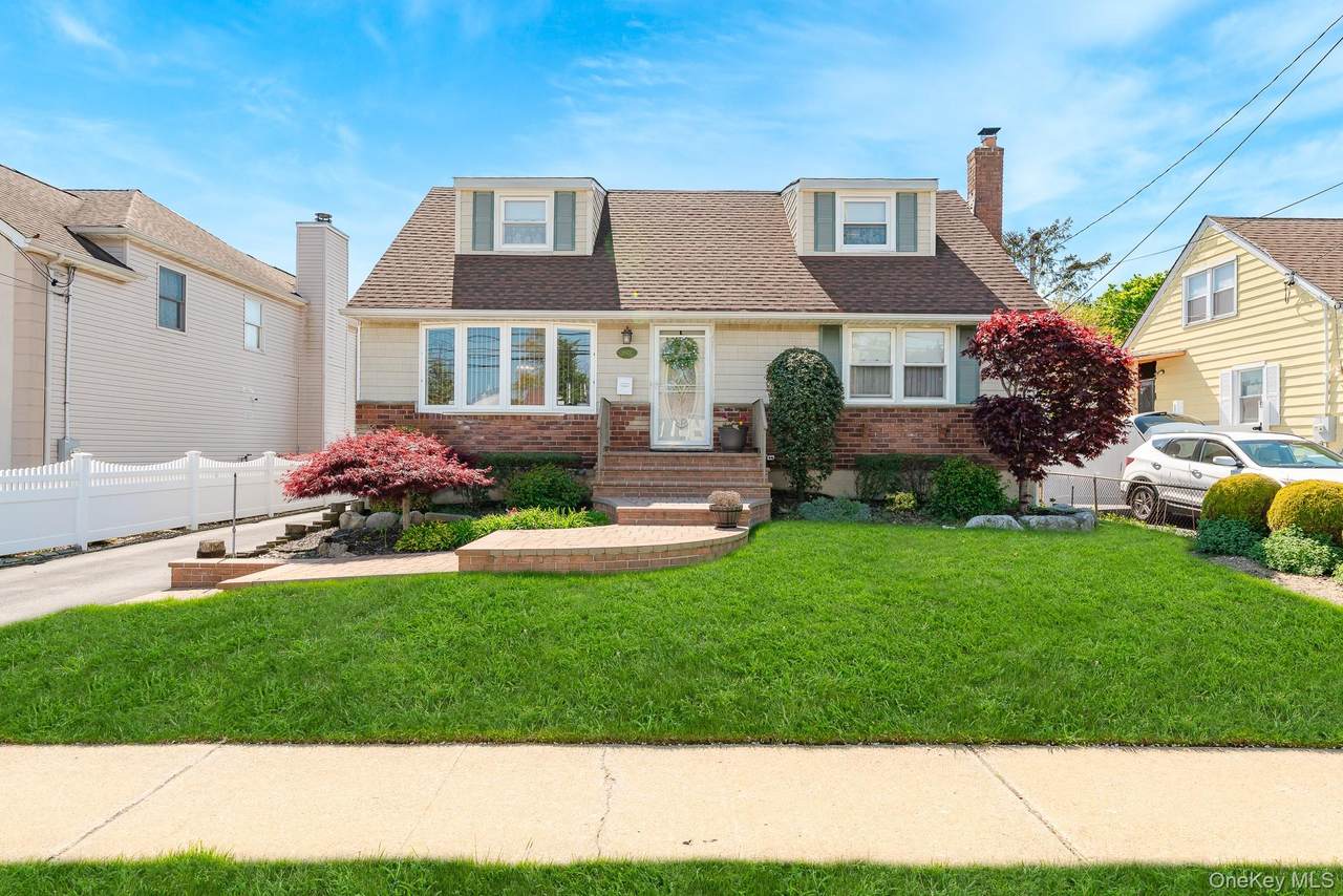 2572 Saint Marks Avenue - Photo 1