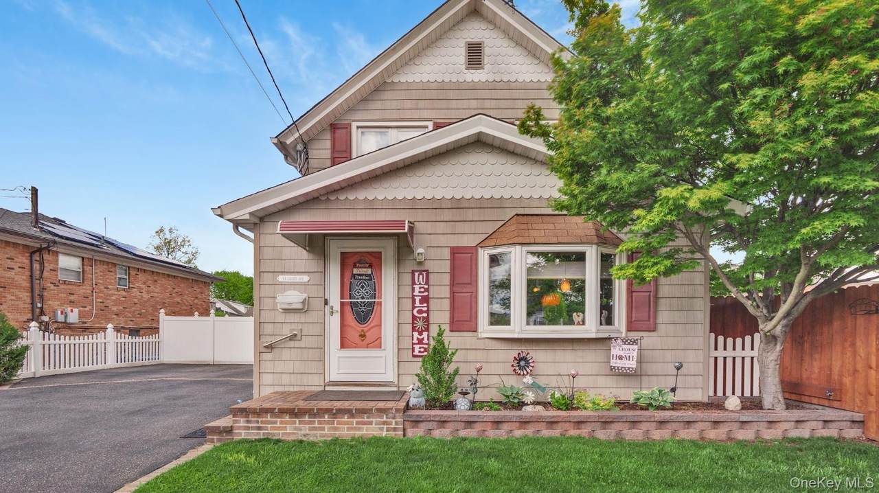 93 Grant Avenue - Photo 1